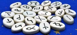 Free Rune Readings: how to read the runes